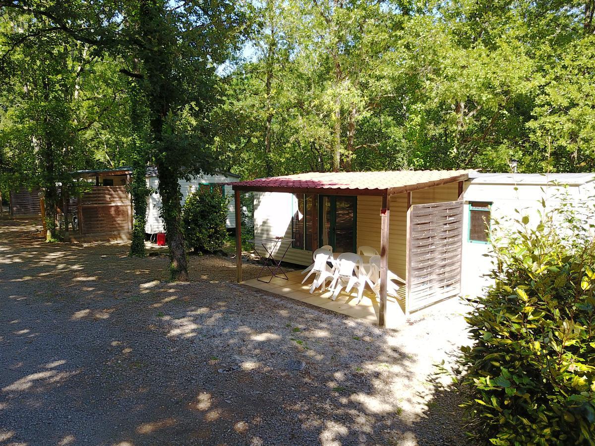 Отель Camping Au Bois Dormant Chauffour-sur-Vell Экстерьер фото
