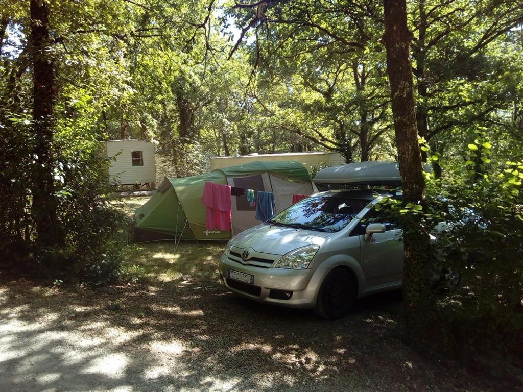 Отель Camping Au Bois Dormant Chauffour-sur-Vell Экстерьер фото