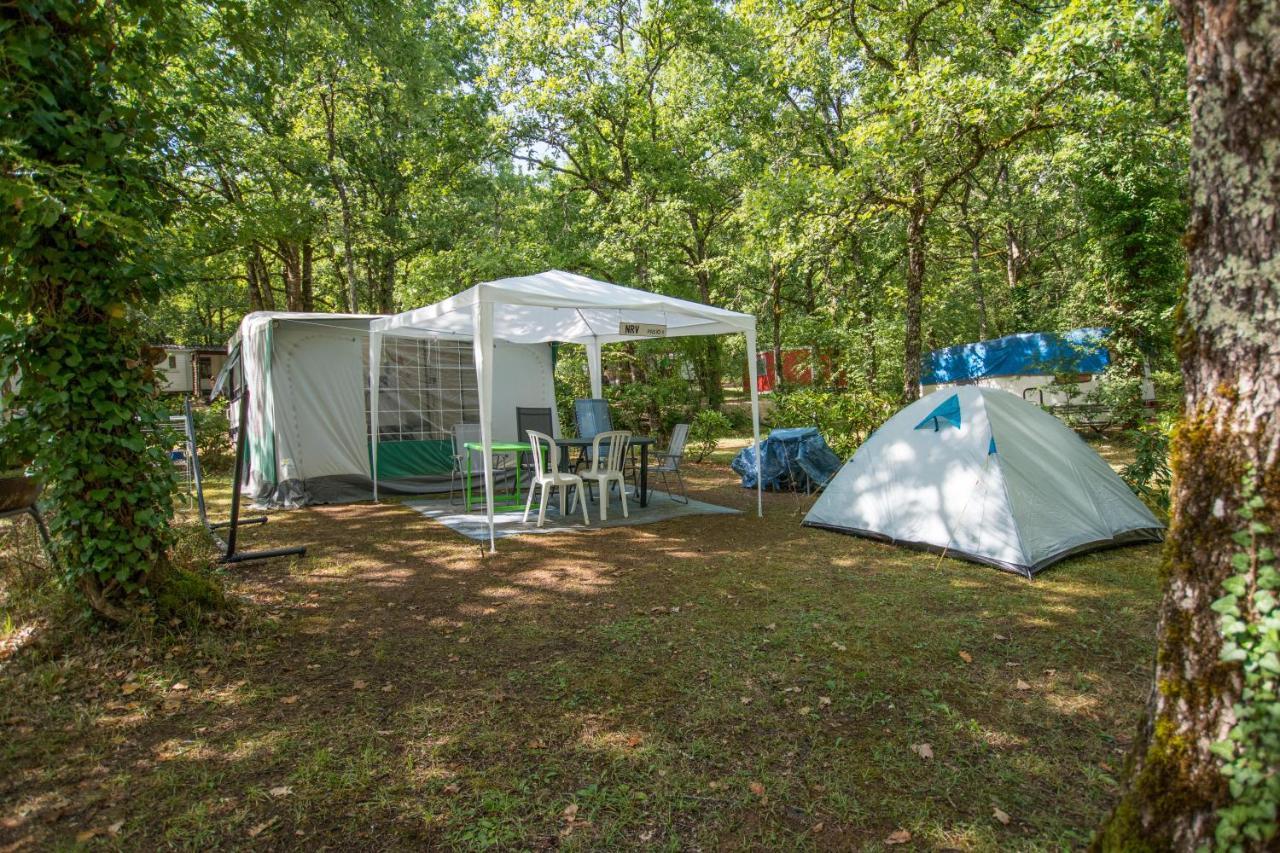 Отель Camping Au Bois Dormant Chauffour-sur-Vell Экстерьер фото
